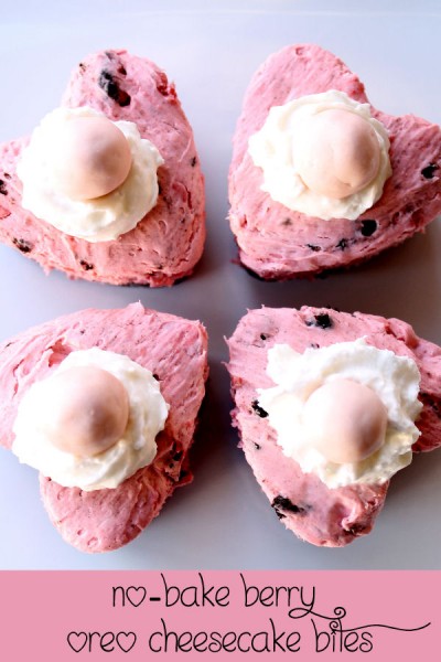 No-Bake-Berry-Oreo-Cheesecake-Bites.-Recipe-on-lilluna.com-